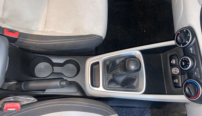 2022 Hyundai VENUE S(O) 1.2, Petrol, Manual, 10,700 km, Gear Lever