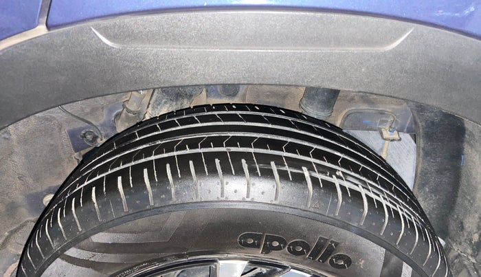 2022 Hyundai VENUE S(O) 1.2, Petrol, Manual, 10,700 km, Left Rear Tyre Tread