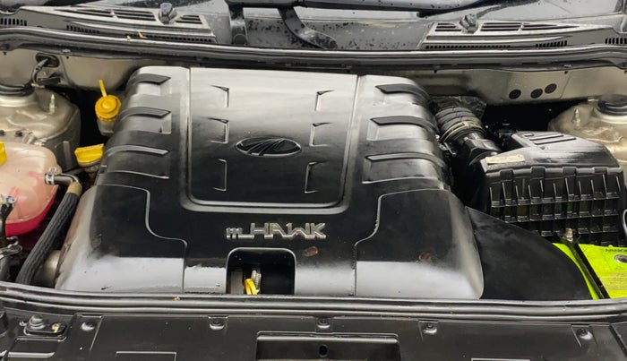 2019 Mahindra XUV500 W5, Diesel, Manual, 39,904 km, Engine View