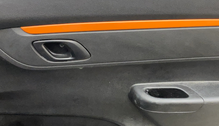 2017 Renault Kwid CLIMBER 1.0 AMT, Petrol, Automatic, 47,517 km, Driver Side Door Panels Control