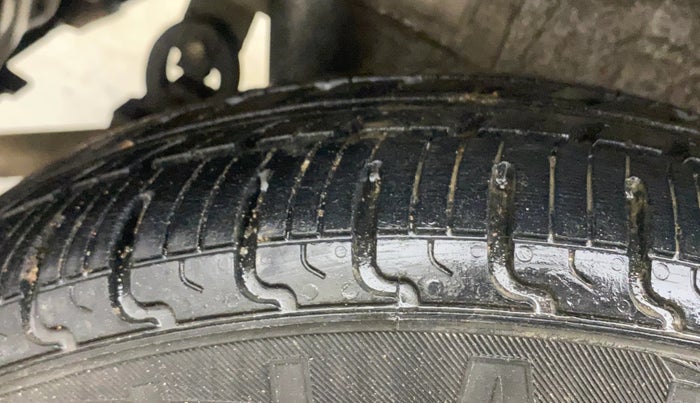 2018 Maruti Wagon R 1.0 VXI+ (O) MT, Petrol, Manual, 58,944 km, Right Rear Tyre Tread