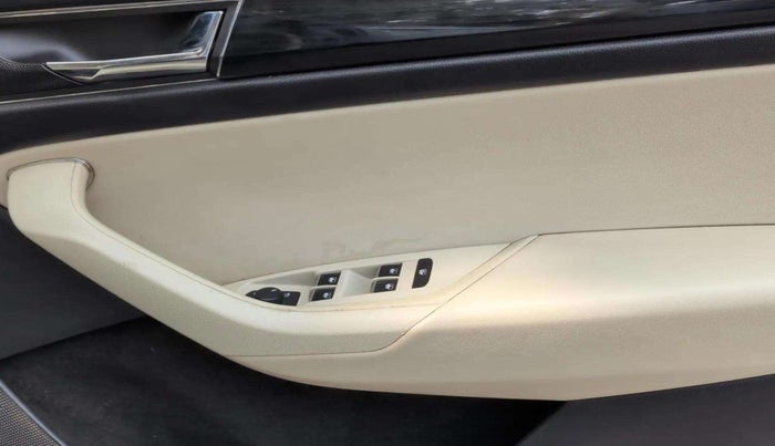 2018 Skoda Kodiaq STYLE 2.0 TDI 4X4 AT, Diesel, Automatic, 79,007 km, Driver Side Door Panels Control