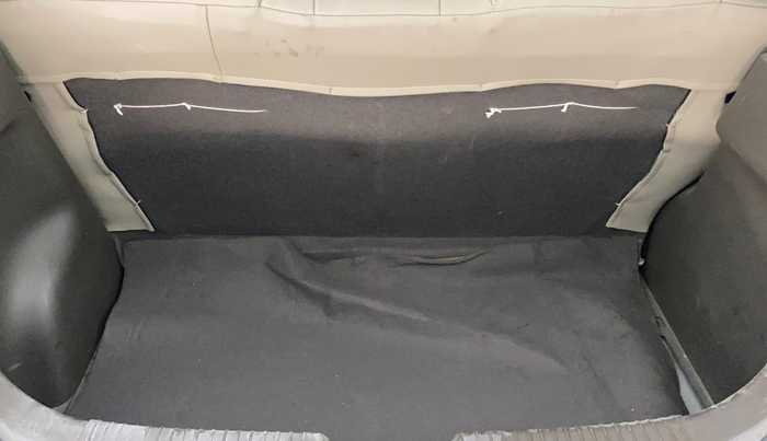 2013 Hyundai i10 ERA 1.1, Petrol, Manual, 63,448 km, Boot Inside