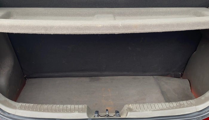 2016 Hyundai i10 SPORTZ 1.2, Petrol, Manual, 43,254 km, Boot Inside