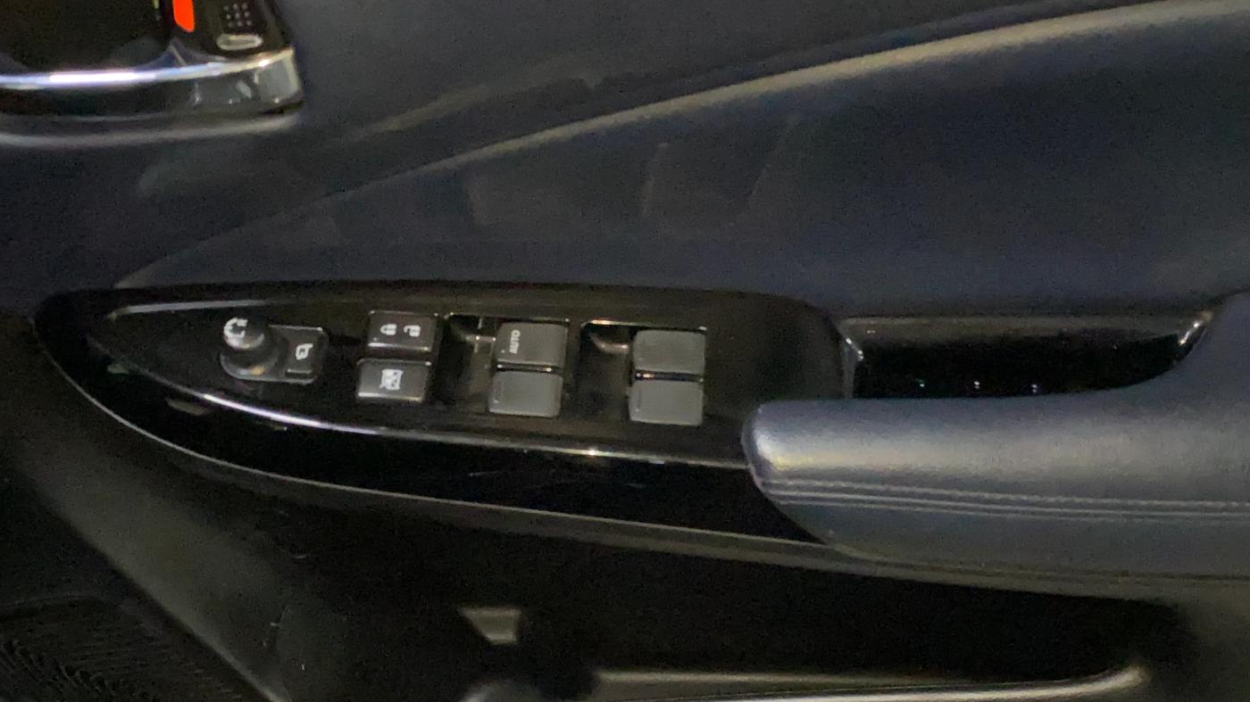 2023 Maruti Baleno ZETA PETROL 1.2, Petrol, Manual, 52,991 km, Driver Side Door Panels Control