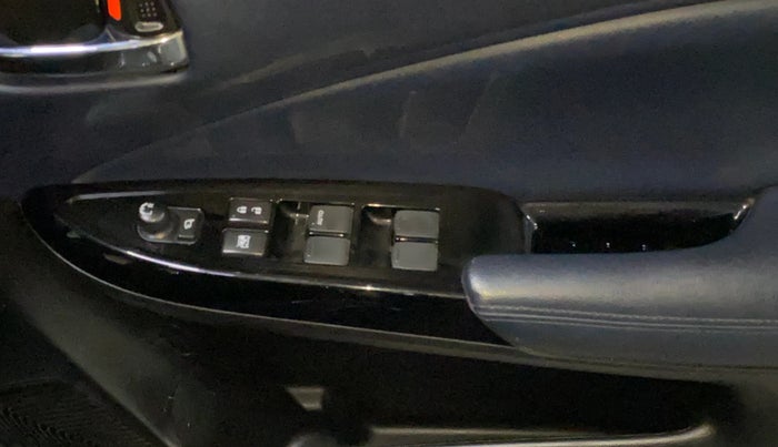 2023 Maruti Baleno ZETA PETROL 1.2, Petrol, Manual, 52,991 km, Driver Side Door Panels Control