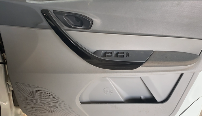 2022 Tata TIGOR XZ CNG, CNG, Manual, 69,987 km, Driver Side Door Panels Control