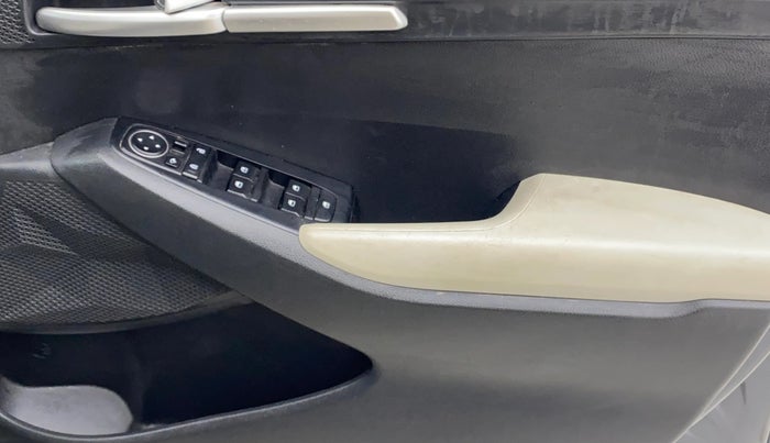 2023 KIA SELTOS HTK PLUS 1.5 IMT, Petrol, Manual, 26,054 km, Driver Side Door Panels Control