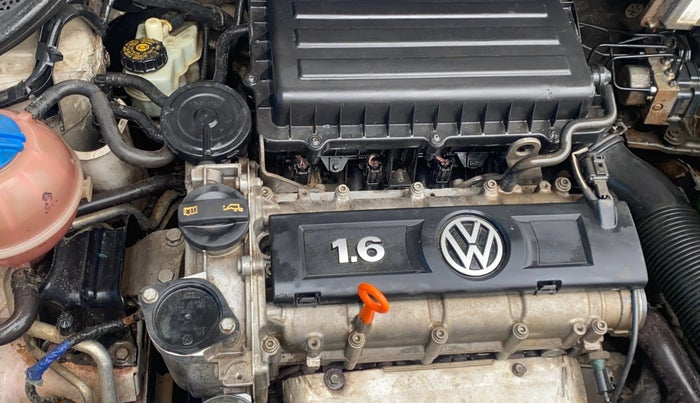 2013 Volkswagen Vento HIGHLINE 1.6 MPI, Petrol, Manual, 1,17,067 km, Engine View - Right