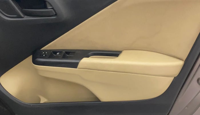 2015 Honda City 1.5L I-VTEC SV, Petrol, Manual, 34,886 km, Driver Side Door Panels Control