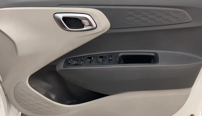 2021 Hyundai GRAND I10 NIOS SPORTZ 1.2 KAPPA VTVT, Petrol, Manual, 39,345 km, Driver Side Door Panels Control