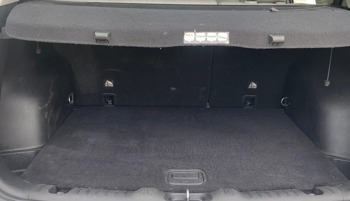 2018 Jeep Compass LIMITED 2.0 DIESEL 4X4, Diesel, Manual, 78,216 km, Boot Inside