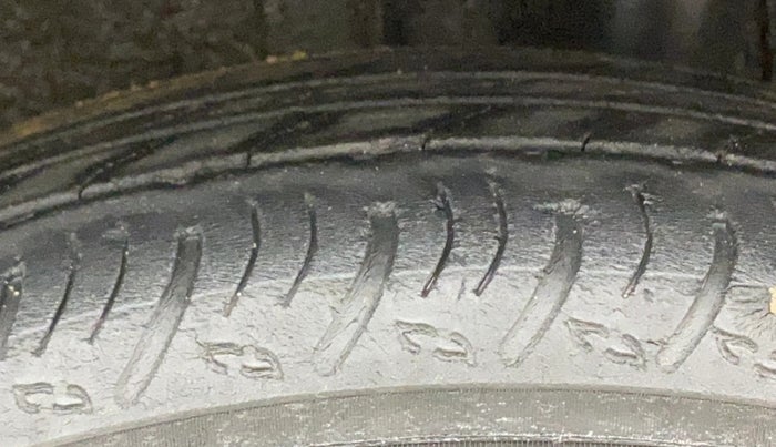 2022 Nissan MAGNITE XV PREMIUM, Petrol, Manual, 43,434 km, Left Rear Tyre Tread