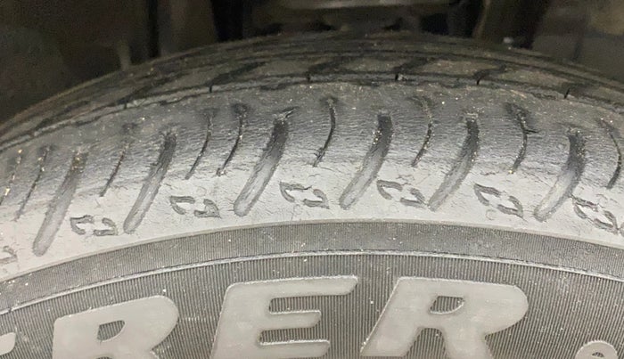 2022 Nissan MAGNITE XV PREMIUM, Petrol, Manual, 43,434 km, Right Front Tyre Tread