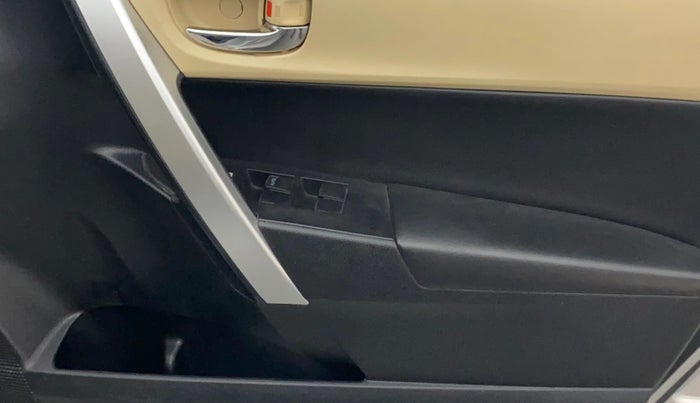 2019 Toyota Corolla Altis VL CVT PETROL, Petrol, Automatic, 27,944 km, Driver Side Door Panels Control