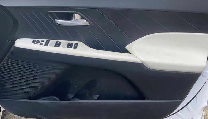 2023 Hyundai Verna SX 1.5 VTVT, Petrol, Manual, 8,525 km, Driver Side Door Panels Control