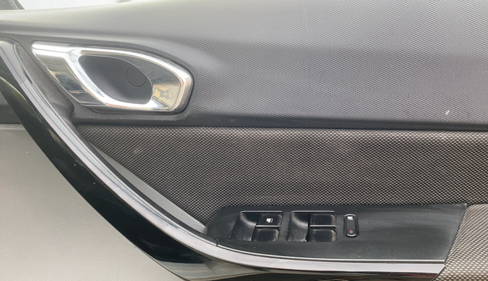 2019 Tata TIGOR XZ PLUS PETROL, Petrol, Manual, 29,891 km, Driver Side Door Panels Control