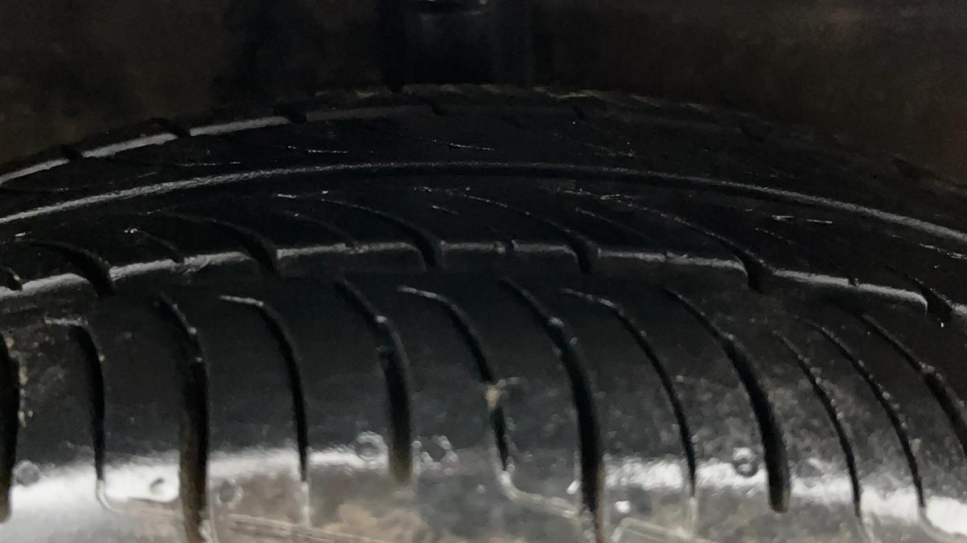 2015 Hyundai Xcent S 1.2, Petrol, Manual, 55,621 km, Right Front Tyre Tread