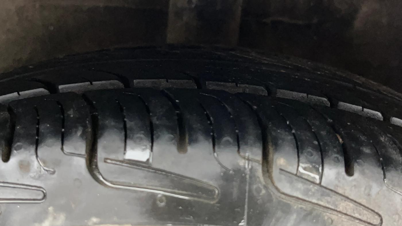 2015 Hyundai Xcent S 1.2, Petrol, Manual, 55,621 km, Right Rear Tyre Tread