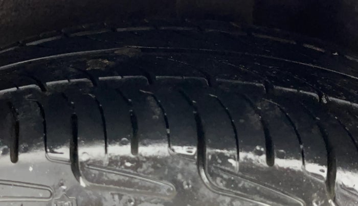 2015 Hyundai Xcent S 1.2, Petrol, Manual, 55,600 km, Left Rear Tyre Tread