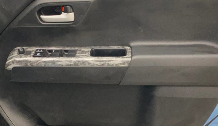 2022 Maruti New Wagon-R ZXI 1.2, Petrol, Manual, 64,273 km, Driver Side Door Panels Control