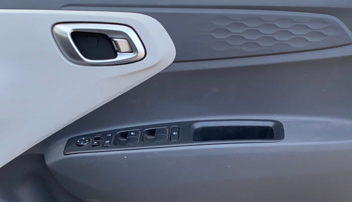 2020 Hyundai GRAND I10 NIOS SPORTZ 1.2 KAPPA VTVT, Petrol, Manual, 7,382 km, Driver Side Door Panels Control