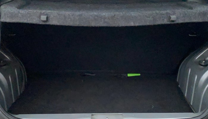 2022 Renault Kwid CLIMBER MT 1.0, Petrol, Manual, 56,050 km, Boot Inside