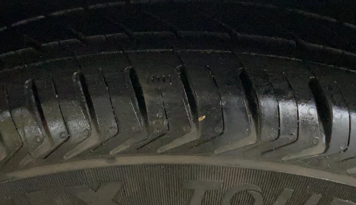 2019 Hyundai NEW SANTRO SPORTZ CNG, CNG, Manual, 76,318 km, Right Front Tyre Tread