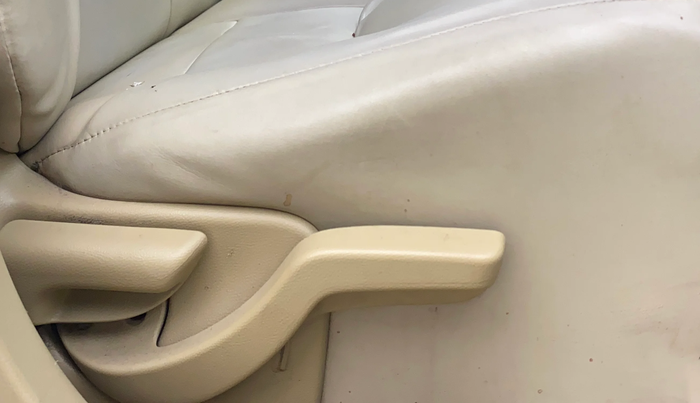 2014 Honda Amaze 1.5L I-DTEC VX, Diesel, Manual, 93,229 km, Driver Side Adjustment Panel