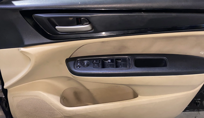 2019 Honda Amaze 1.2L I-VTEC VX, Petrol, Manual, 95,693 km, Driver Side Door Panels Control