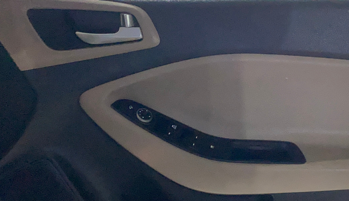 2019 Hyundai Elite i20 SPORTZ PLUS 1.2, Petrol, Manual, 43,043 km, Driver Side Door Panels Control