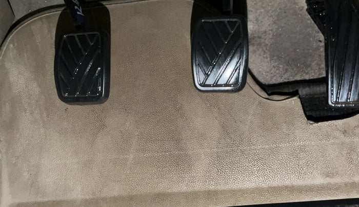 2018 Maruti Dzire ZXI, Petrol, Manual, 27,812 km, Pedals