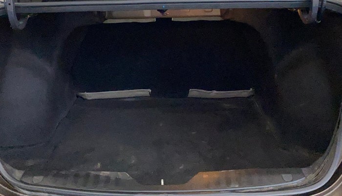 2016 Maruti Ciaz VXI+, Petrol, Manual, 70,040 km, Boot Inside