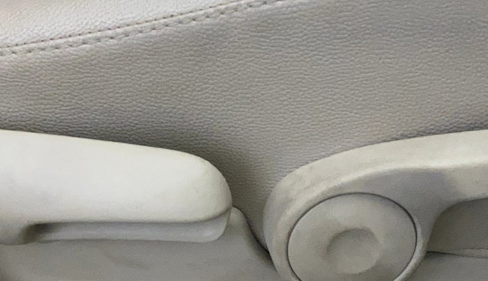 2016 Maruti Ciaz VXI+, Petrol, Manual, 70,040 km, Driver Side Adjustment Panel