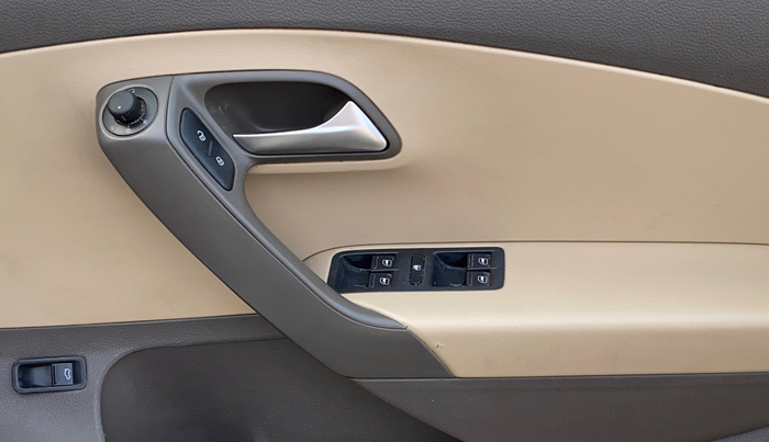 2020 Volkswagen Vento HIGHLINE 1.0L TSI AT, Petrol, Automatic, 93,038 km, Driver Side Door Panels Control