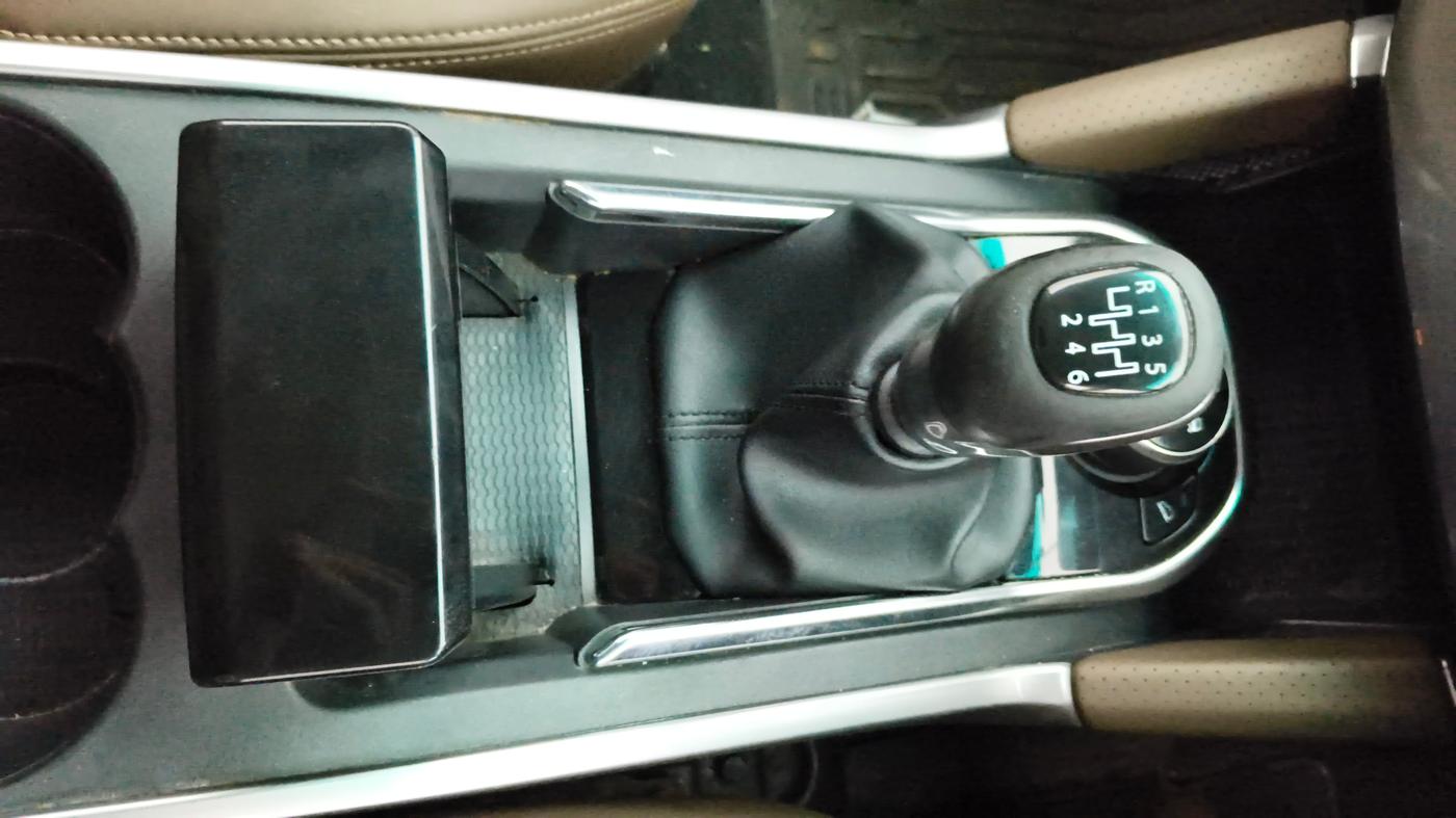 2019 Tata Harrier XZ 2.0L, Diesel, Manual, 56,000 km, Gear Lever