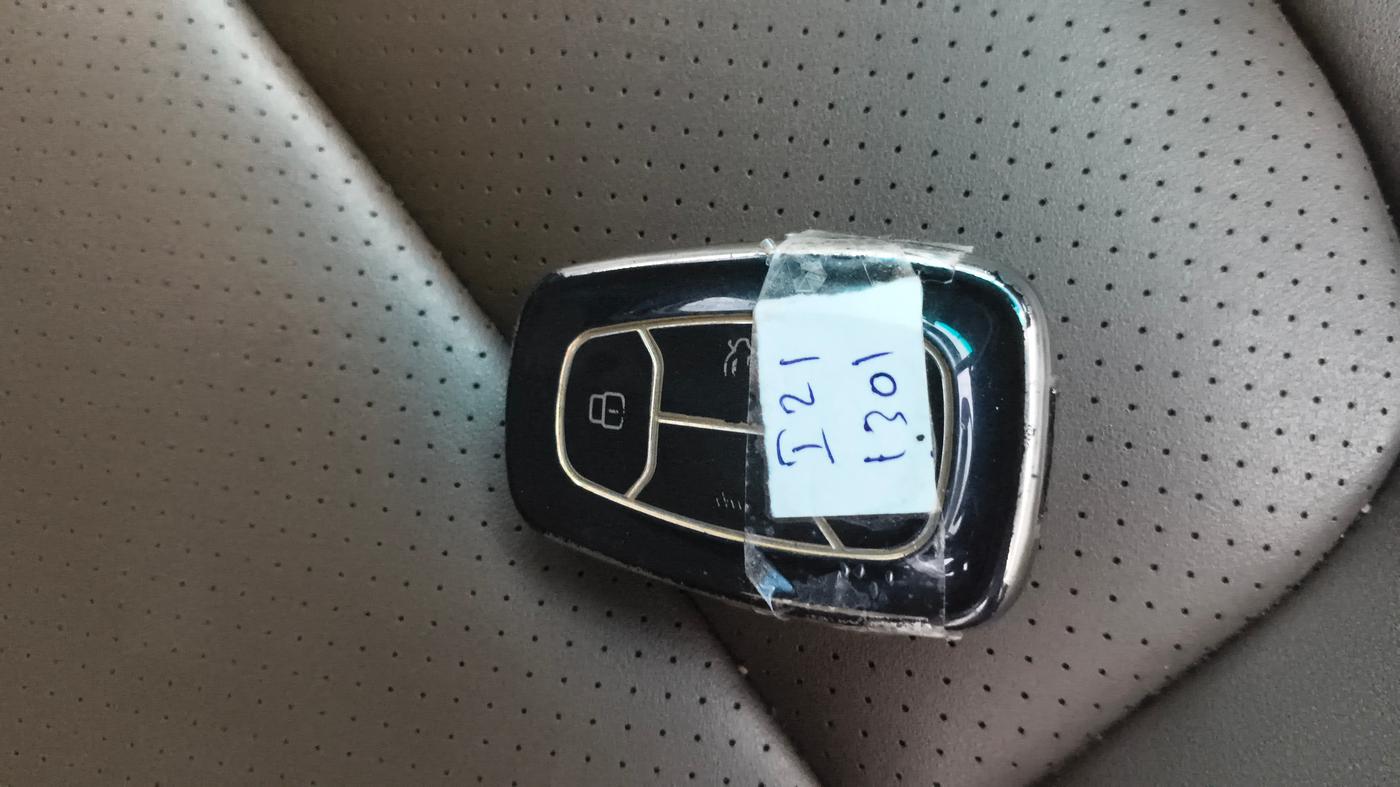 2019 Tata Harrier XZ 2.0L, Diesel, Manual, 56,000 km, Key Close Up