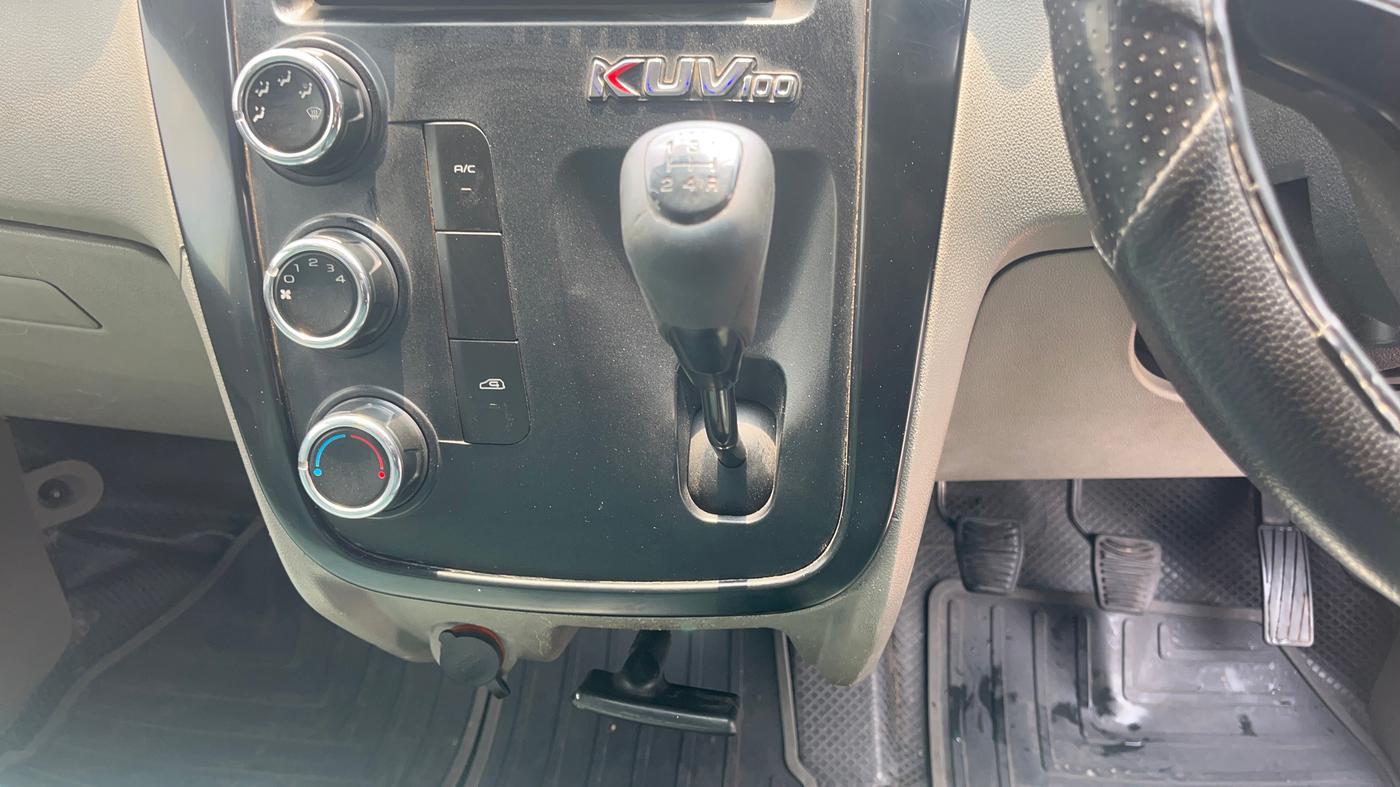 2017 Mahindra Kuv100 K4 PLUS 6 STR, Petrol, Manual, 80,741 km, Gear Lever