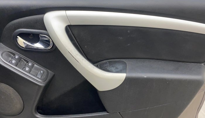 2018 Nissan Terrano  XL D Plus, Diesel, Manual, 76,725 km, Driver Side Door Panels Control