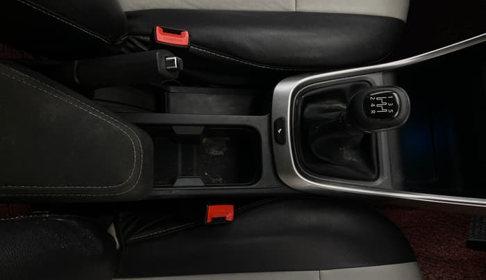 2022 Tata ALTROZ XZ PETROL, Petrol, Manual, 60,525 km, Gear Lever