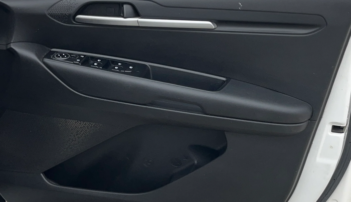 2021 KIA SONET HTK 1.2, Petrol, Manual, 29,343 km, Driver Side Door Panels Control