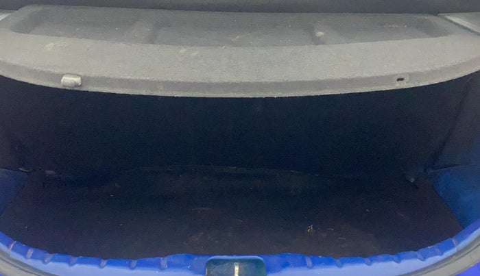 2016 Hyundai Eon MAGNA + AIRBAG, Petrol, Manual, 72,191 km, Boot Inside