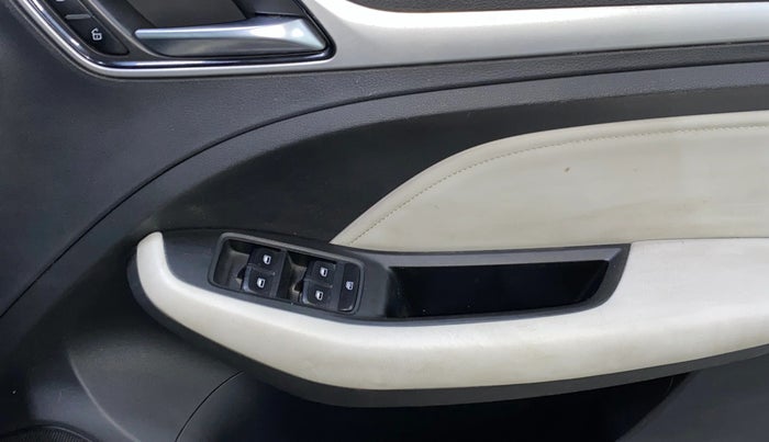 2022 MG ASTOR SHARP EX 1.5 MT, Petrol, Manual, 31,601 km, Driver Side Door Panels Control