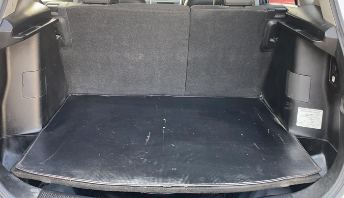 2015 Maruti S Cross ALPHA 1.3, Diesel, Manual, 74,524 km, Boot Inside