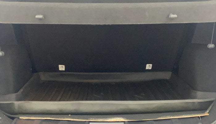 2023 Tata NEXON CREATIVE+ SUNROOF AMT 1.2 PETROL, Petrol, Automatic, 33,371 km, Boot Inside