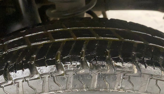 2017 Maruti Alto 800 LXI, Petrol, Manual, 36,359 km, Left Rear Tyre Tread
