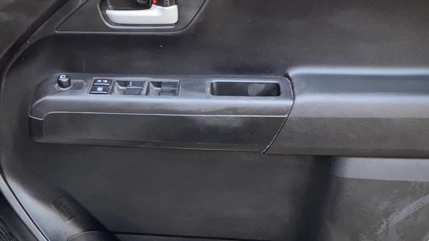 2024 Maruti New Wagon-R VXI 1.0, Petrol, Manual, 16,091 km, Driver Side Door Panels Control