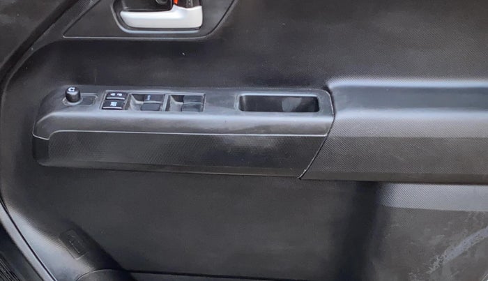 2024 Maruti New Wagon-R VXI 1.0, Petrol, Manual, 16,091 km, Driver Side Door Panels Control