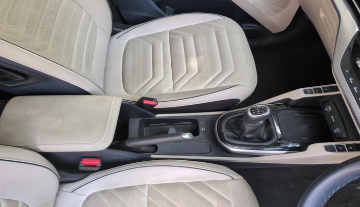 2024 KIA CARENS LUXURY PLUS 1.5 DIESEL 7 STR, Diesel, Manual, 4,583 km, Gear Lever