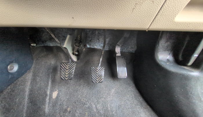 2024 KIA CARENS LUXURY PLUS 1.5 DIESEL 7 STR, Diesel, Manual, 4,583 km, Pedals